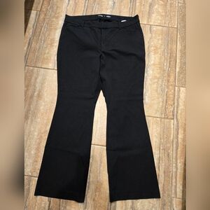 Old Navy Women's Black Pixie Flare Pants, Size 18